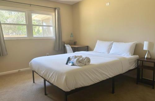 Lakeland House | Host Hubble Private Rooms, Queens Loop