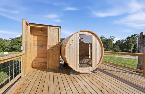 Stanton Cabin | Hot Tub Dome with Epic Ridge Views -Bluegrass Bluff