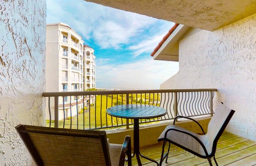 American Beach Condo | Hotel Side Condo at Amelia Island Plantation With Balcony, Wifi & Shared Pool
