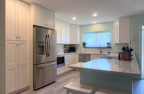 North Port House | House on a Canal with Private Heated Pool, Pool Table, Ping Pong