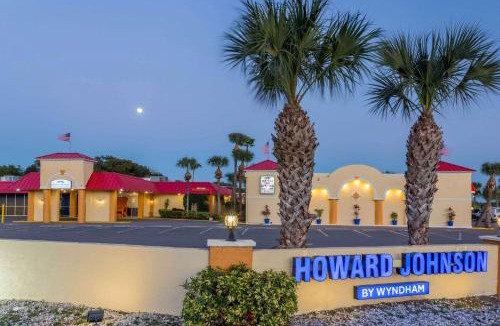 Lakeland Hotel | Howard Johnson by Wyndham Lakeland