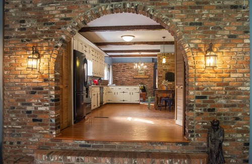 Arnoldsville House | HQ At The Bar None Ranch - minutes to Athens