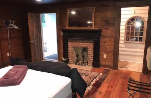 Clinton House | Hunters Retreat