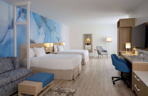 Pineapple Grove Arts District Hotel | Hyatt Place Delray Beach