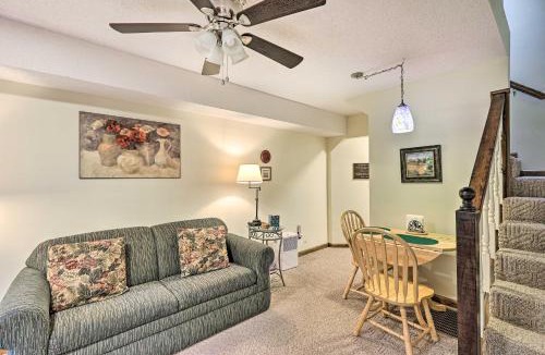 Roan Mountain House | Ideal for Nature Lovers! Roan Mtn Cabin w/Balcony