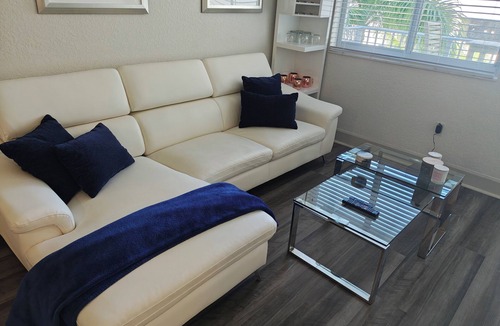 West Palm Beach Apartment | Immaculate 2-bedroom apartment in prime location!