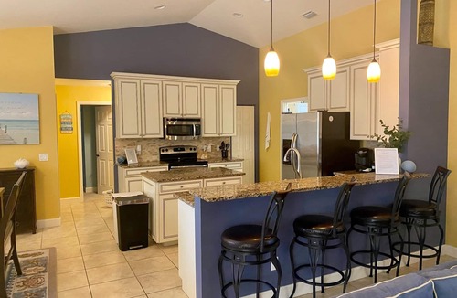 Broadmoor House | IMMACULATE well furnished home, heated pool, close to beaches! New paint!