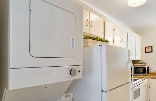 Saint Simons Island Condo | In the heart of the village. 2 bedroom condo