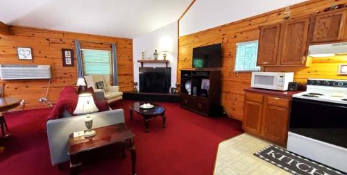 Eureka Springs Ski Chalet | Intimate Log Cabin #2 at Wisteria