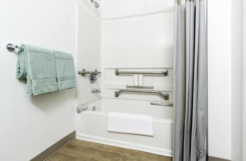Prattville Hotel | InTown Suites Extended Stay Prattville AL