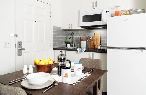Town Center Hotel | InTown Suites Extended Stay Atlanta GA - KSU/Kennesaw
