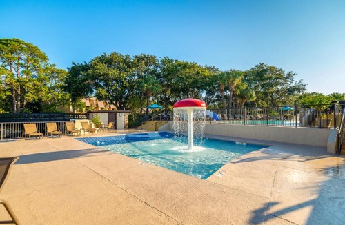 Folly Field Apartment | Island Club 2