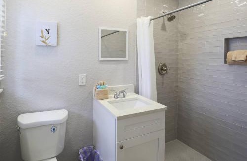 Madeira Beach House | Island Paradise Cottages - Complex