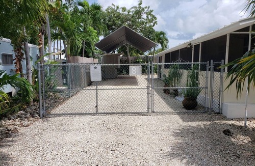 Key Largo House | Island Paradise with private beach & private bay sunset views.