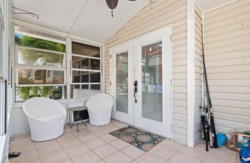 Hutchinson Island South Cabin | ISLAND WITH WATERFRONT