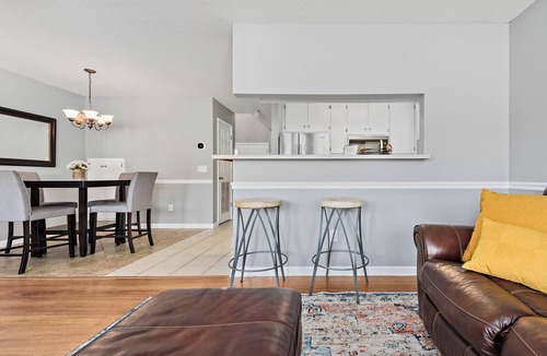 Enterprise House | J&Y Family 3BR/2.5BA/LuxuryTownhouse