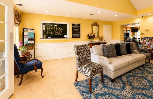 Perry Hotel | Jameson Inn - Perry