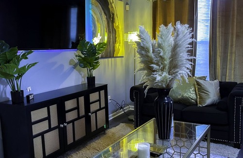 Southwestern House | Just Minutes From Airport & Downtown