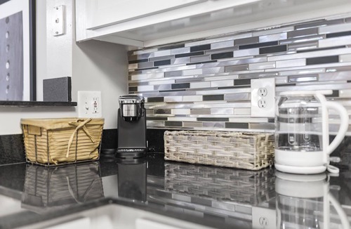 Delray Beach Apartment | Kasa | Inviting 1 BD + Amenity Access | Delray Beach