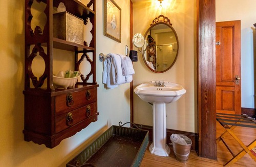 Historic District - North Bed & Breakfast | Kehoe House, Historic Inns of Savannah