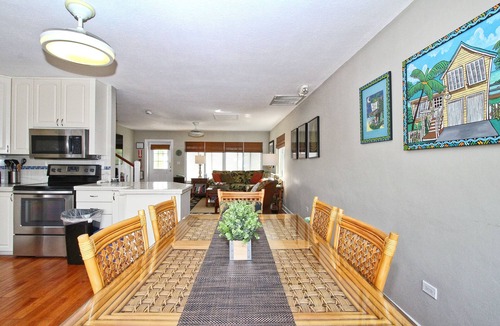 Marathon House | Key Lime Kottage- Waterfront Home on Gulf of Mexico w/Private Pool, Dock & More