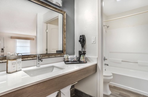 Fairhope Hotel | Key West Inn Fairhope Al