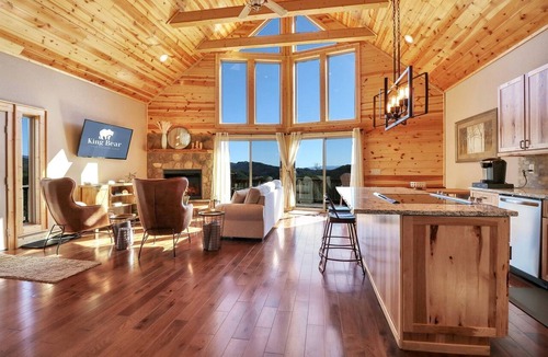 Turtletown Cabin | King Bear Cabin - Sensational near Blue Ridge, Turtletown, TN