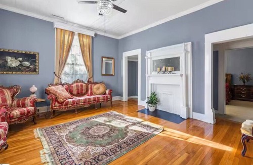Anderson Apartment | King Bed Retreat | Anderson Home w/Yard & Events