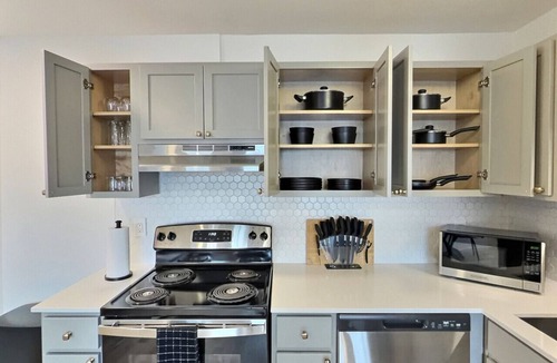 Crestline Heights Apartment | King Suite, Free Parking, Near Downtown Hotspots
