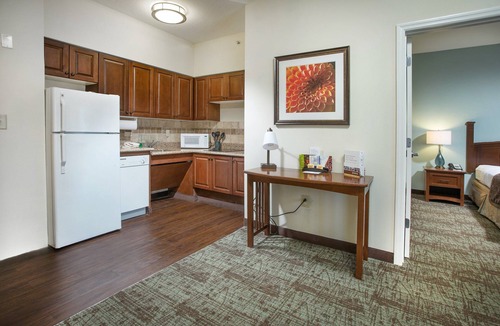 National Hills Apartment | King Suite Near Bush Field Airport | Free Daily Breakfast