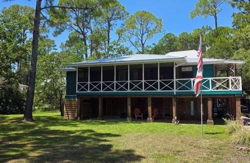 Pass Drury Cottage | Knot Just Fishin: Ice Machine, Bikes, Covered Patio, Outdoor TV, Grill, & Games.