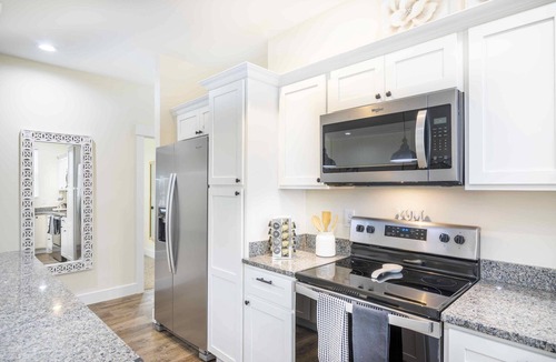 Dry Ridge House | La Fleur, Exquisite New Home Close To The Ark.