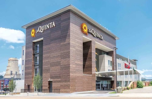 Downtown Memphis Hotel | La Quinta by Wyndham Memphis Downtown