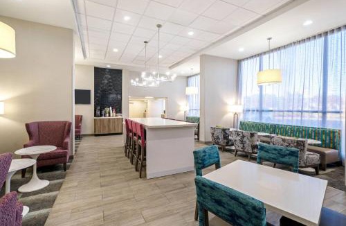 Columbus Hotel | La Quinta by Wyndham Columbus MS