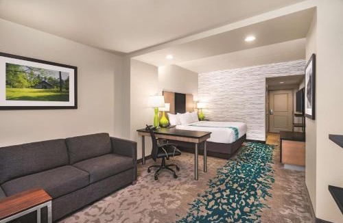 Cleveland Hotel | La Quinta Inn & Suites by Wyndham Cleveland near Lee Univ