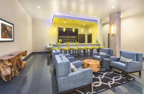 Cleveland Hotel | La Quinta Inn & Suites by Wyndham Cleveland near Lee Univ