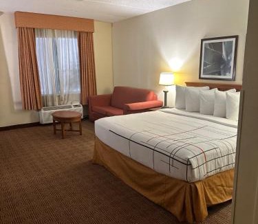 Sunrise Hotel | La Quinta Inn & Suites by Wyndham Sawgrass