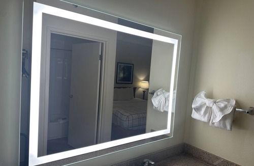 Sunrise Hotel | La Quinta Inn & Suites by Wyndham Sawgrass