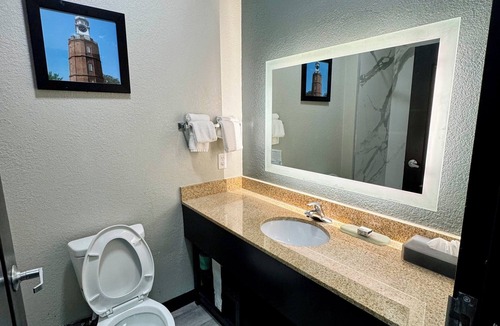 Rome Hotel | La Quinta Inn & Suites by Wyndham Rome