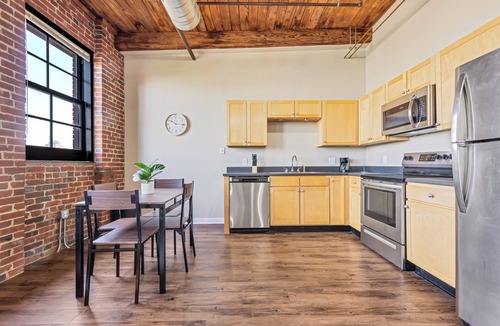 Lafayette Square Apartment | Lafayette 107 I Modern & Vintage 1Bd Apartment