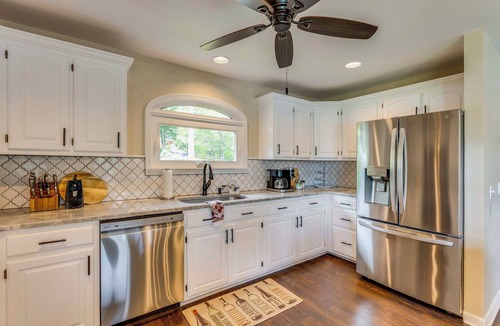 Hayesville House | Lake Chatuge Home: Boat Dock, Hot Tub & Perks!