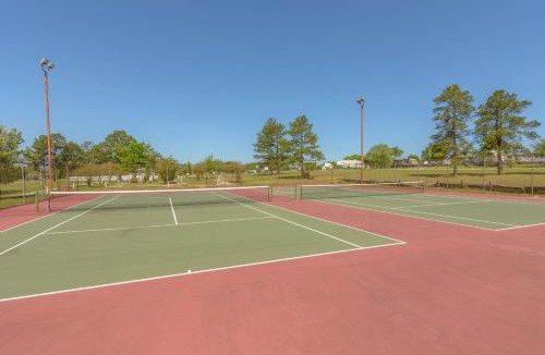 Willis Resort | Lake Conroe One-Bedroom Cabin 3