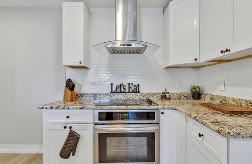 Maitland House | Lake Front Home near Winter Park!