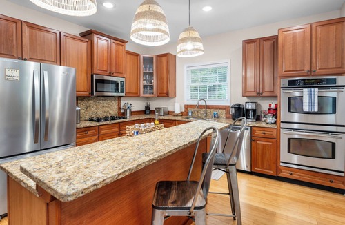 Waterloo House | Lake front/kayaks/private dock/firepit/game room w/pool table/sleeps up to 14