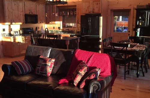 Serenity Bay Cabin | LAKE KEOWEE LAKEVIEW CABIN WITH DOCK CLOSE TO CLEMSON