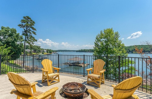 Arley House | Lake Life 105 - Private Pool overlooking the lake!