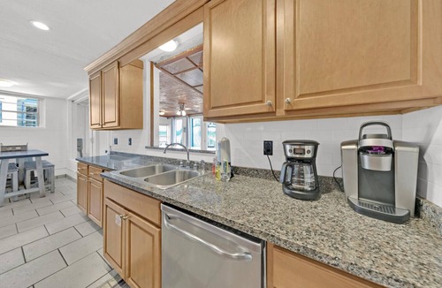 Grayton Beach House | ☀️Lake Views~Beach House~4 Bikes~Historic Grayton Beach~Sealake Cottage