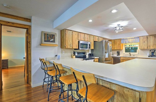 Crooked Lake Cottage | Lakefront Babson Park Escape: Pet Friendly!