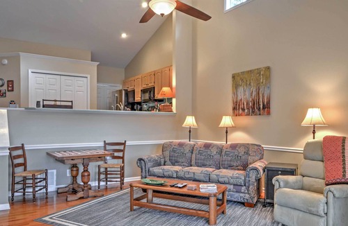 Hiawassee House | Lakefront Hiawassee Home w/Boat Dock & Hot Tub!