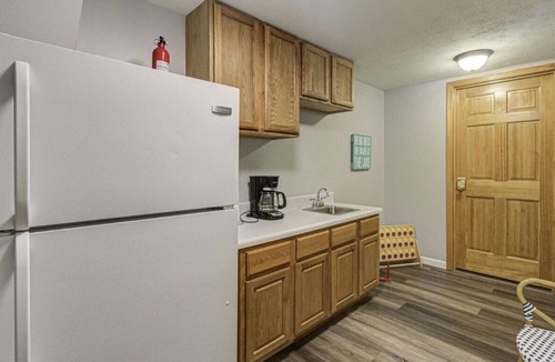 Flat Hollow Marina House | Lakefront home that can sleep 15 with private dock and hot tub in private cove!